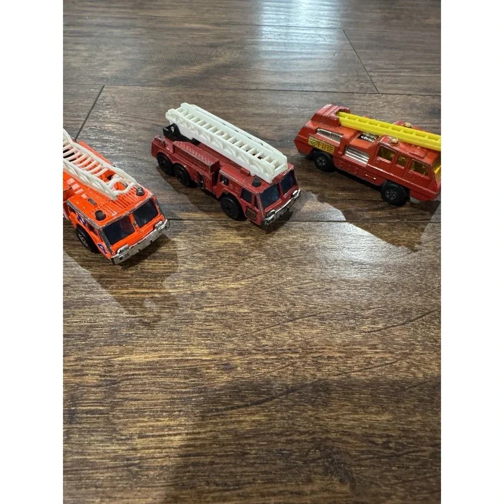 Vintage Matchbox Fire Truck Lot of 4 1975 1981 1982 Blaze Buster Ladder Diecast